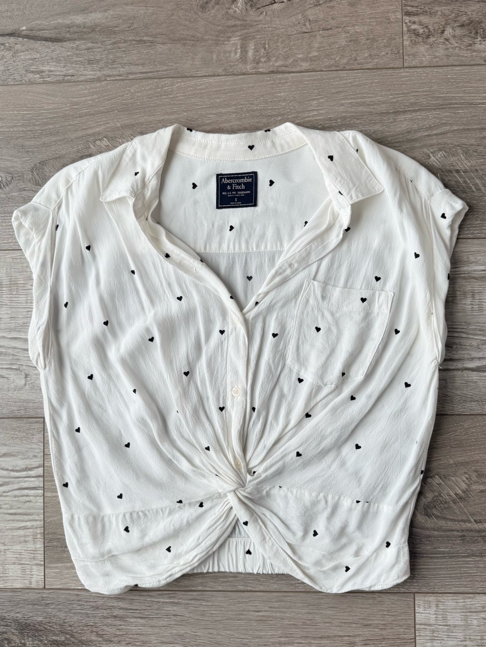 Abercrombie White Heart Print Blouse Small Twist Front Flowy Top